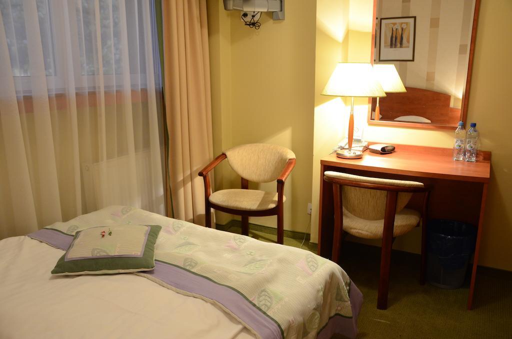 Agat Hotel Łódź Zimmer foto